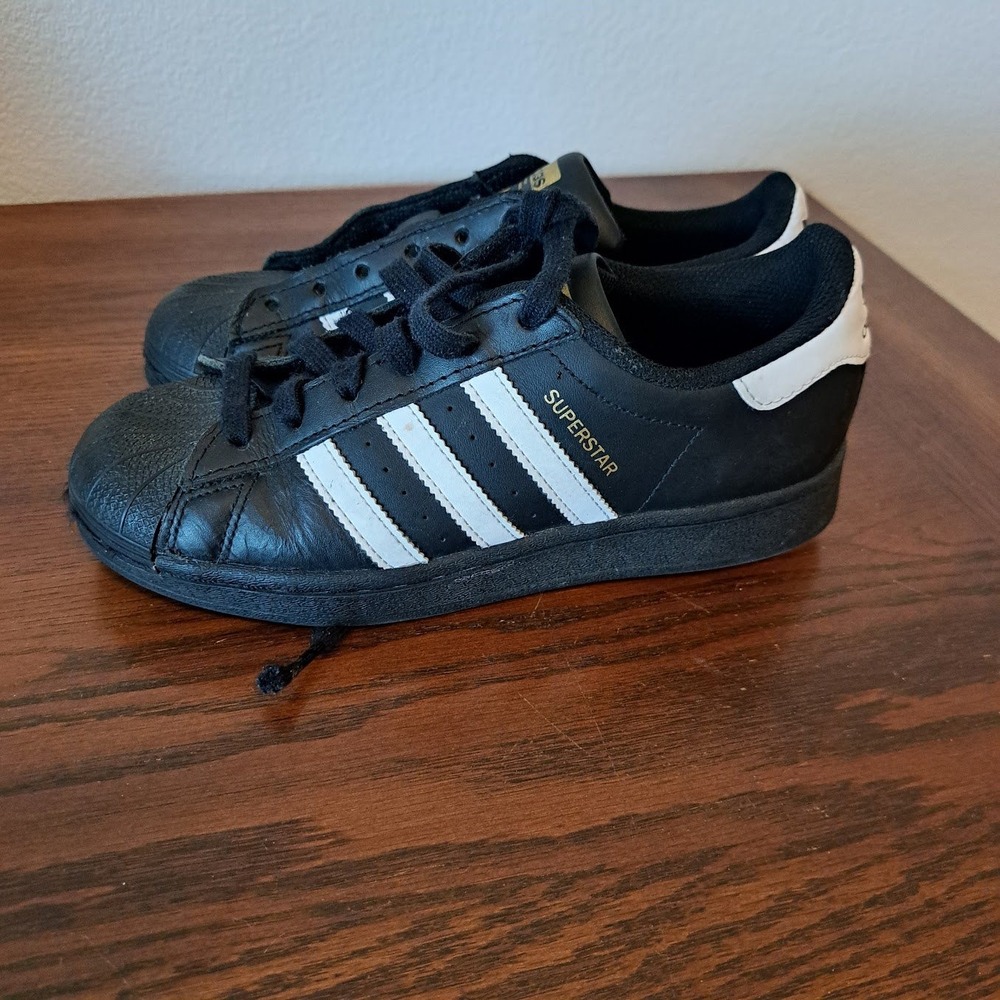 Adidas Superstar Kids Black White Leather Shell Toe Sneakers EF5398 Size 4.5Y